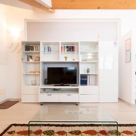 Mansarda Cola Apartment Milan Luaran gambar