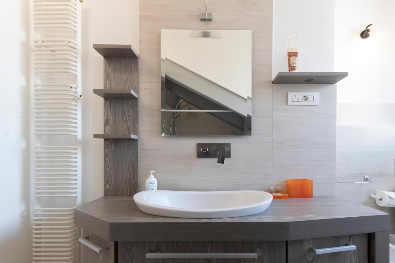 Mansarda Cola Apartment Milan Luaran gambar