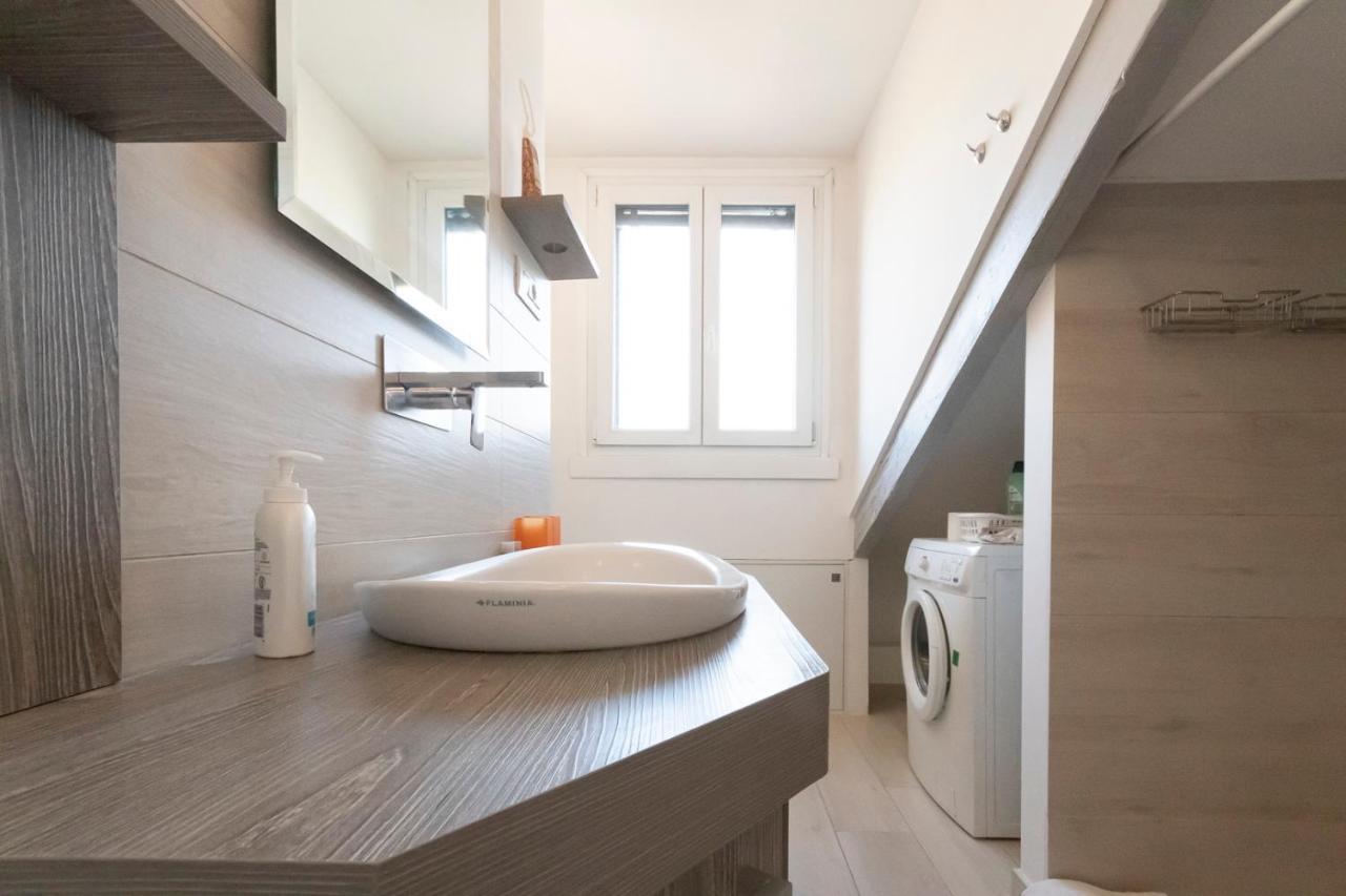 Mansarda Cola Apartment Milan Luaran gambar